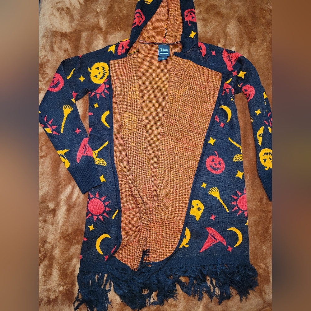 Her Universe Disney Hocus Pocus Dani Hooded Fringe Girls Cardigan